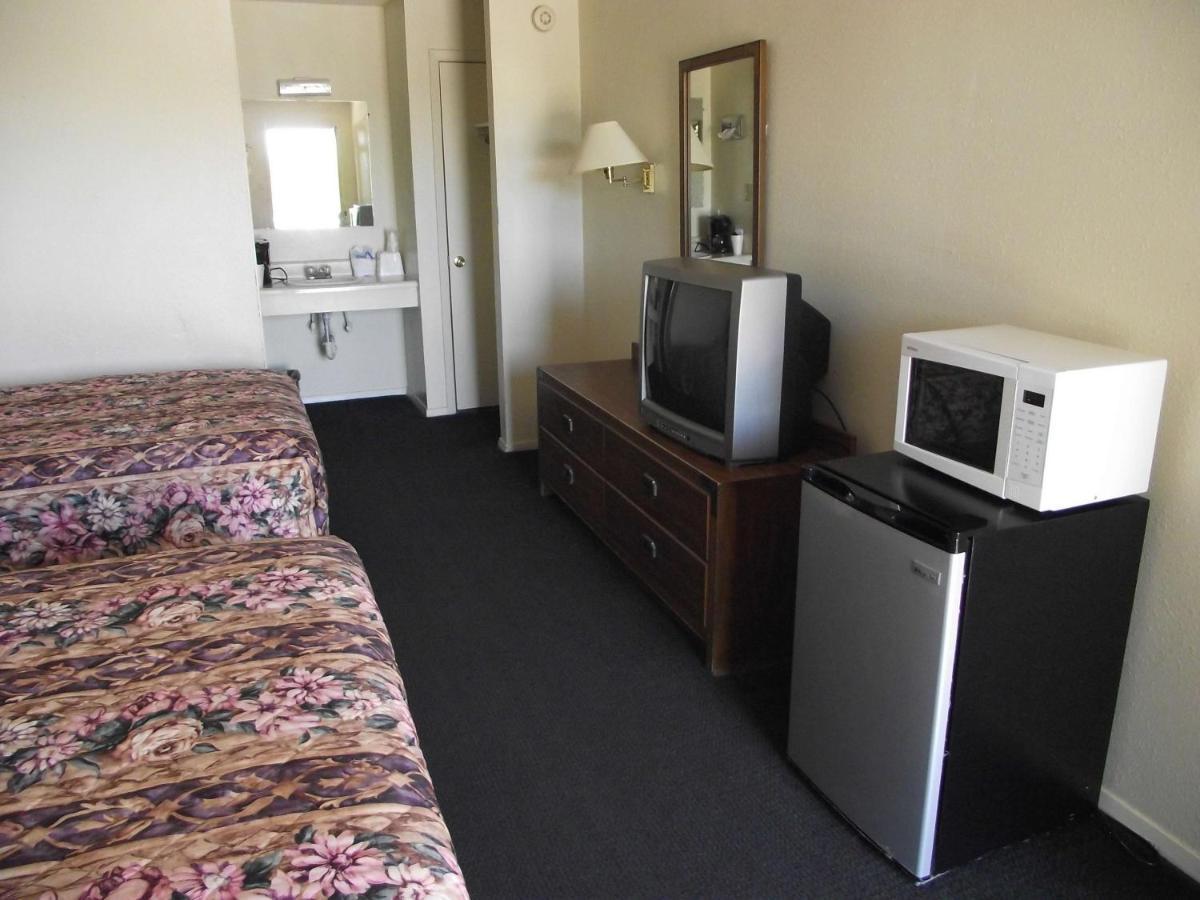 Glen Rose Inn & Suites Ngoại thất bức ảnh