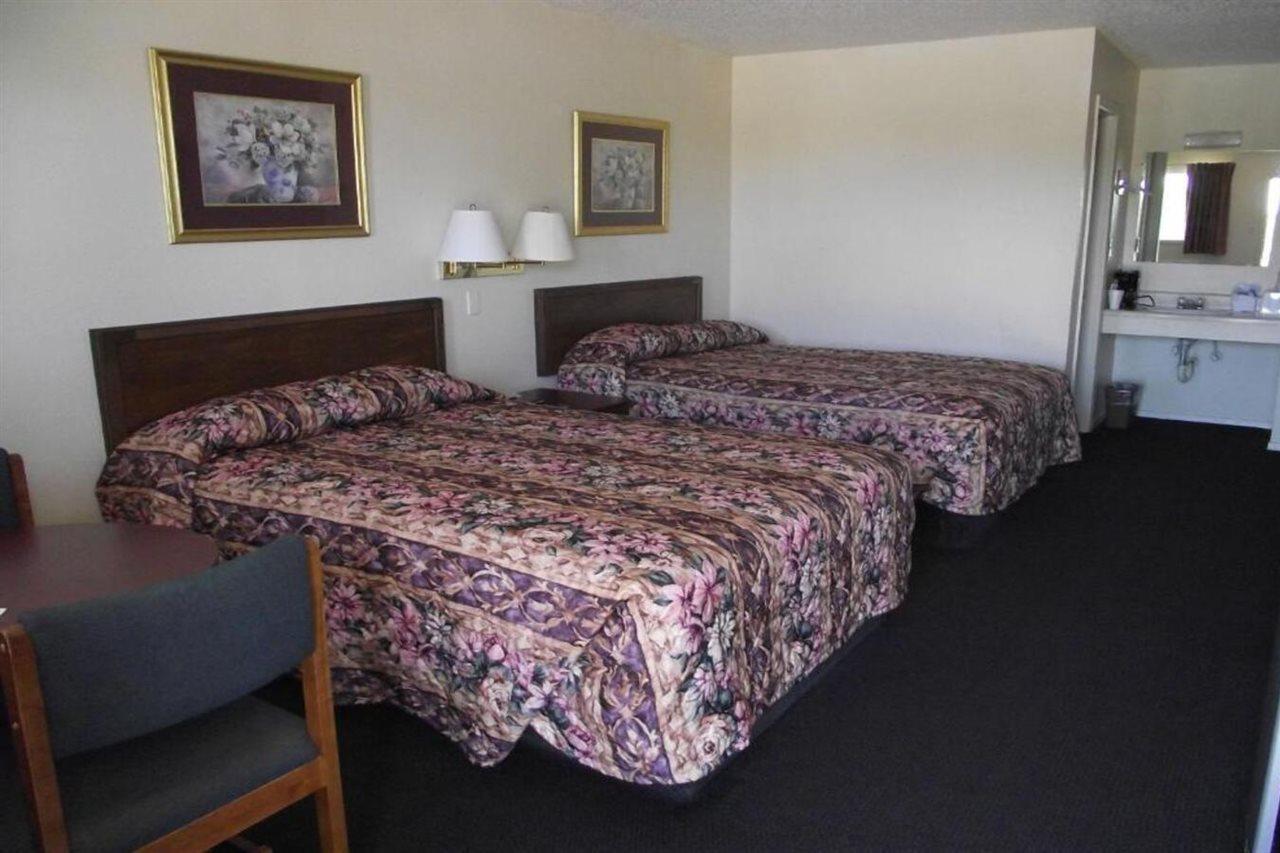 Glen Rose Inn & Suites Ngoại thất bức ảnh