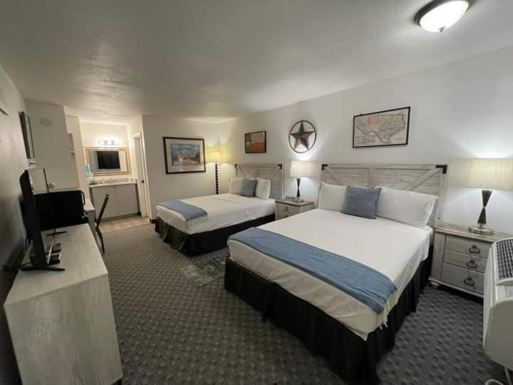 Glen Rose Inn & Suites Ngoại thất bức ảnh