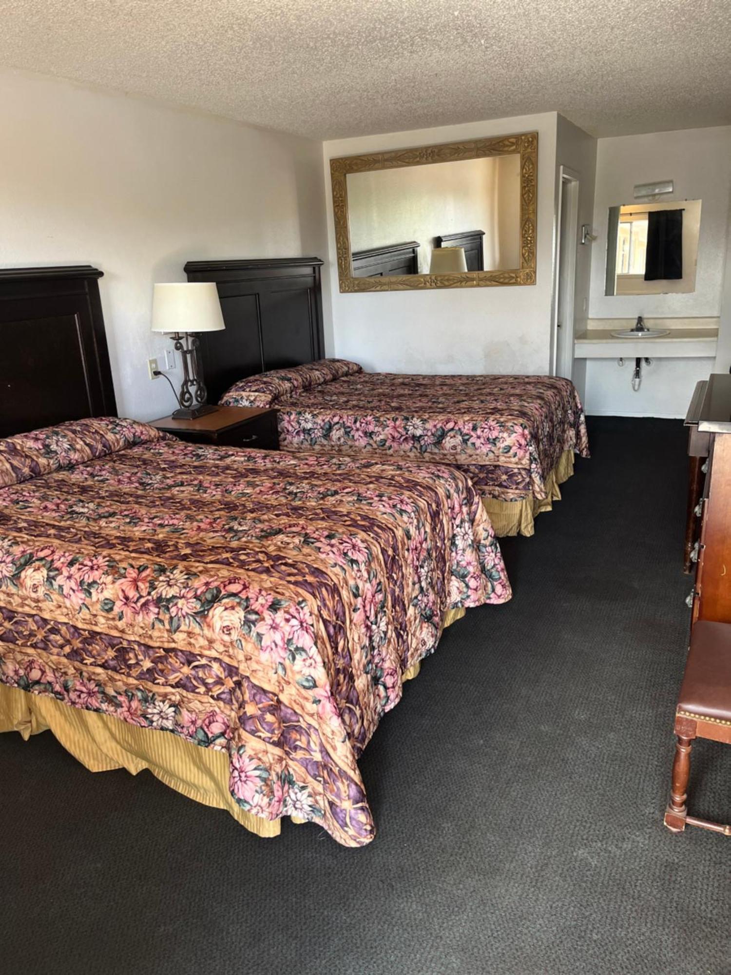 Glen Rose Inn & Suites Ngoại thất bức ảnh